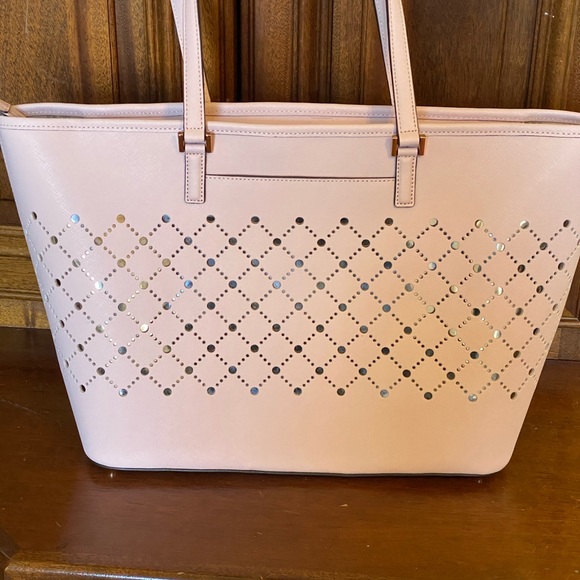 NWT Michael Kors JSTVL perforated LG tote - Picture 4 of 8